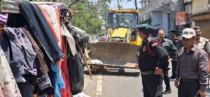 पुल जोगियान व चैक फव्वारा से हटाया अतिक्रमण -अतिक्रमण के कारण उक्त स्थानों पर हर समय लगा रहता था जाम