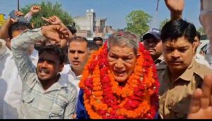पूर्व मुख्यमंत्री हरीश रावत ने निकाली धन्यवाद एवं जनसंवाद यात्रा